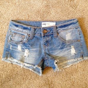 Tillys Ripped short shorts
